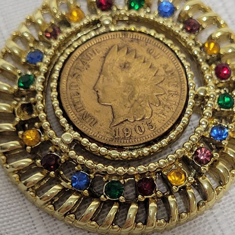 Vintage 1905 Indian Head Penny Pendant Necklace Multi Color Rhinestone Gold Tone